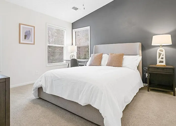 Landing - Modern With Amazing Amenities
