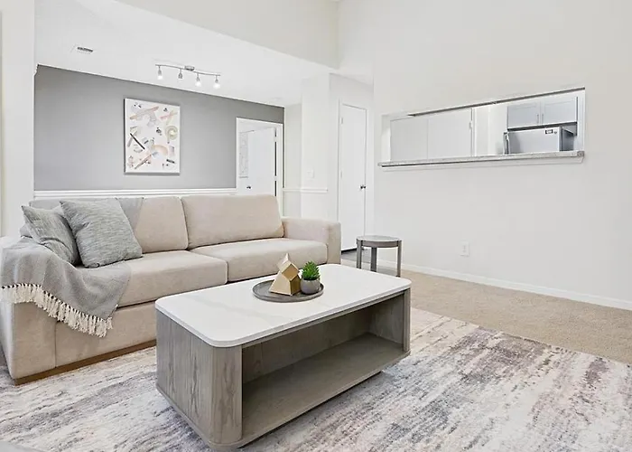 Landing - Modern With Amazing Amenities